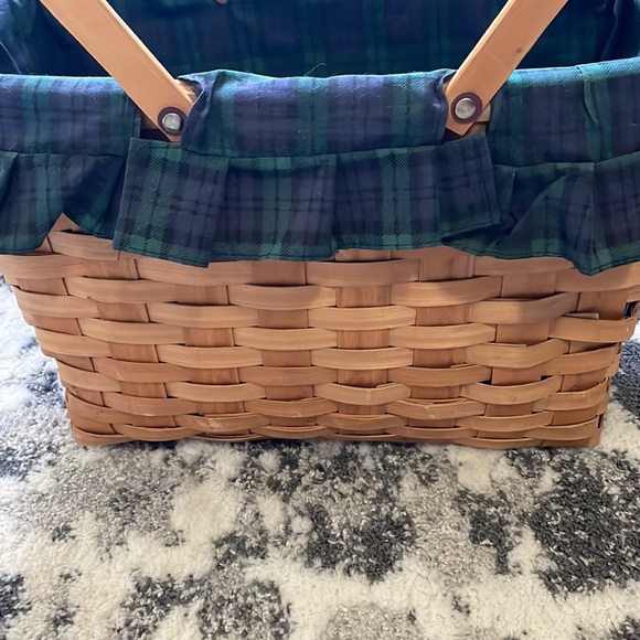 Large plaid basket - Picture 2 of 8